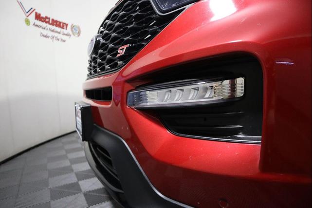 Photo of 2021 Rapid Red Metallic Tinted Clearcoat Ford Explorer