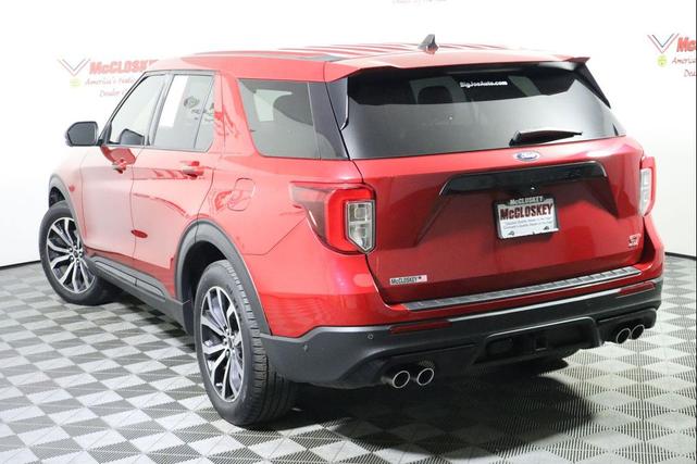 Photo of 2021 Rapid Red Metallic Tinted Clearcoat Ford Explorer