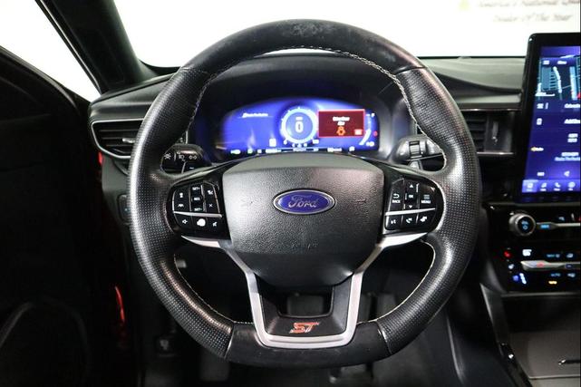 Photo of 2021 Rapid Red Metallic Tinted Clearcoat Ford Explorer