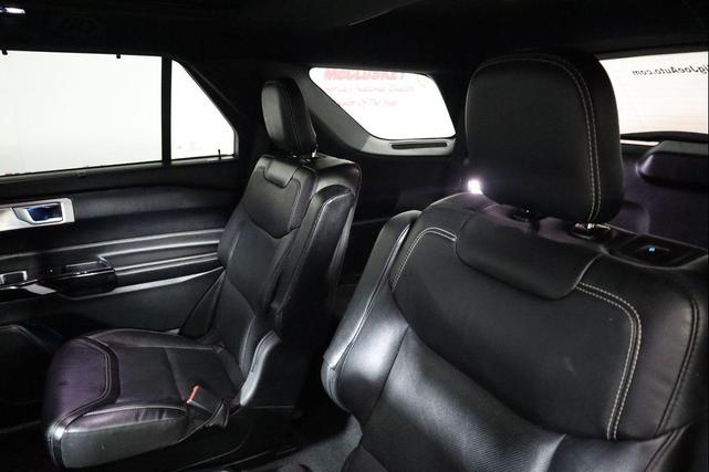 Photo of 2021 Rapid Red Metallic Tinted Clearcoat Ford Explorer
