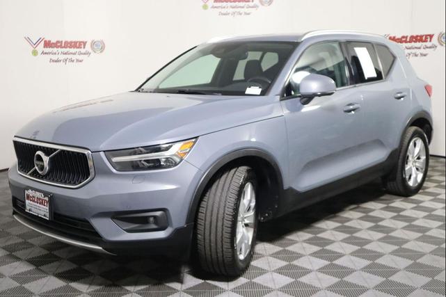 Photo of 2021 Thunder Grey Metallic Volvo XC40