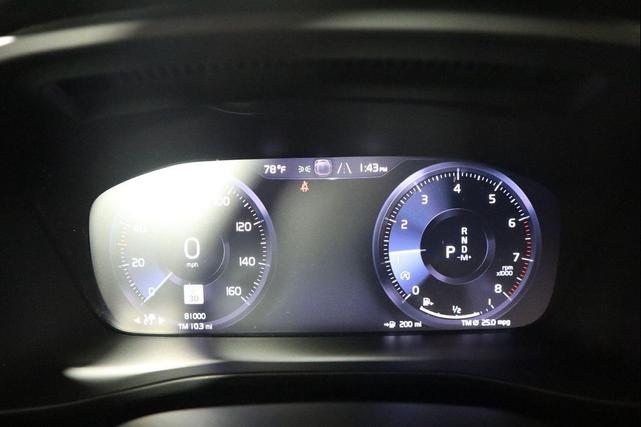 Photo of 2021 Thunder Grey Metallic Volvo XC40