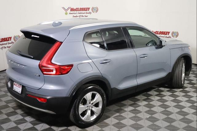 Photo of 2021 Thunder Grey Metallic Volvo XC40