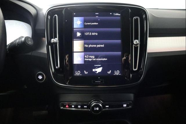 Photo of 2021 Thunder Grey Metallic Volvo XC40