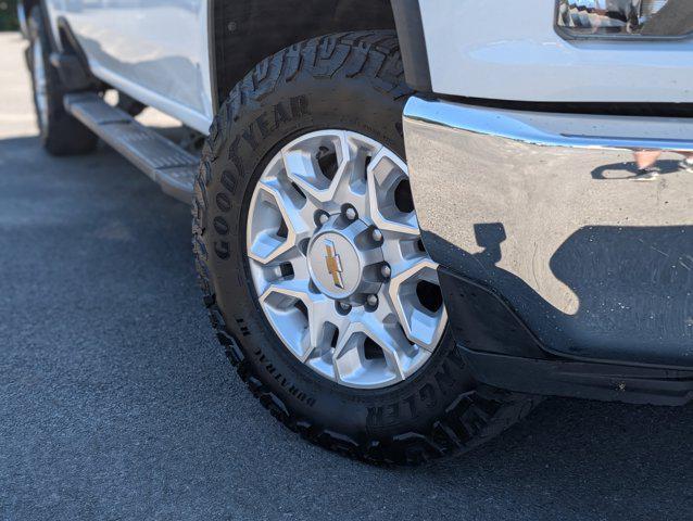 Photo of 2021 Summit White Chevrolet Silverado 2500