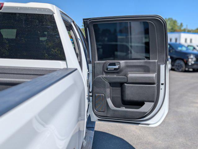 Photo of 2021 Summit White Chevrolet Silverado 2500