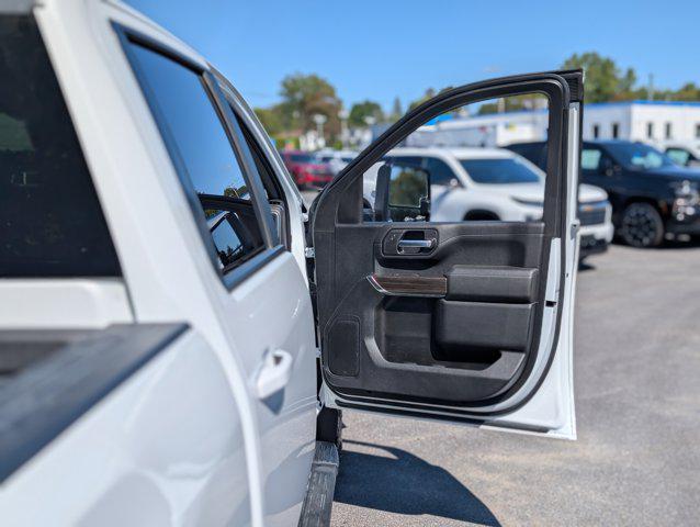 Photo of 2021 Summit White Chevrolet Silverado 2500