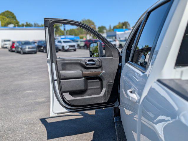 Photo of 2021 Summit White Chevrolet Silverado 2500