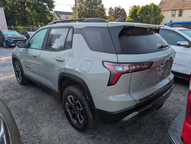 Photo of 2025 Cacti Green Chevrolet Equinox