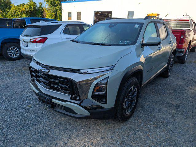 Photo of 2025 Cacti Green Chevrolet Equinox