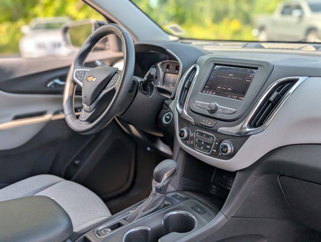 Photo of 2023 Mosaic Black Metallic Chevrolet Equinox