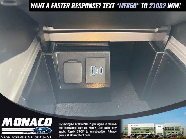 Photo of 2022 Agate Black Metallic Ford Explorer