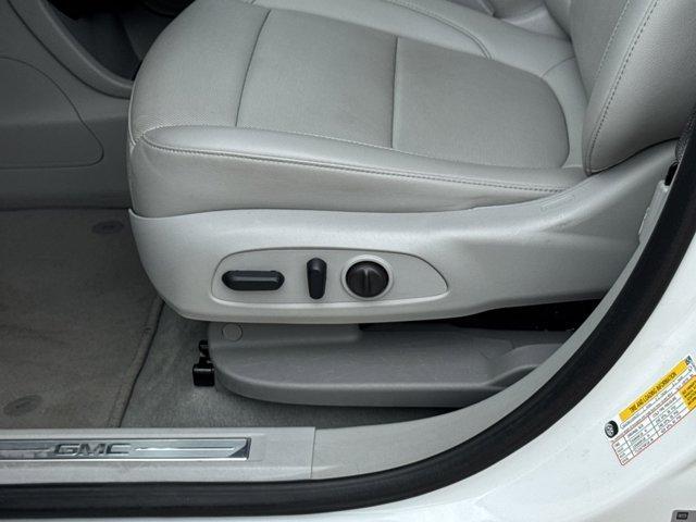 Photo of 2023 Summit White GMC Acadia