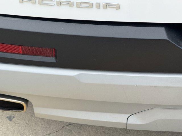 Photo of 2023 Summit White GMC Acadia