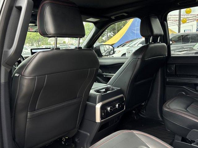 Photo of 2023 Agate Black Metallic Ford Expedition
