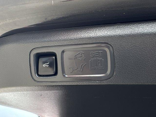 Photo of 2023 Agate Black Metallic Ford Expedition