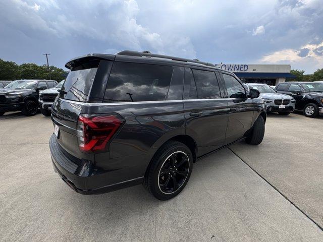 Photo of 2023 Agate Black Metallic Ford Expedition