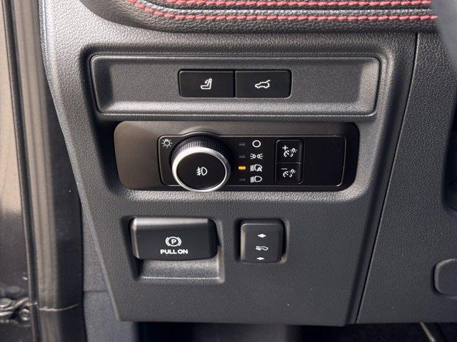 Photo of 2023 Agate Black Metallic Ford Expedition