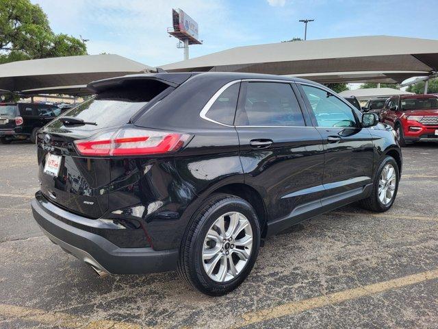 Photo of 2024 Agate Black Metallic Ford Edge