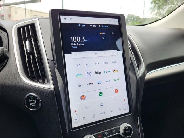 Photo of 2024 Agate Black Metallic Ford Edge