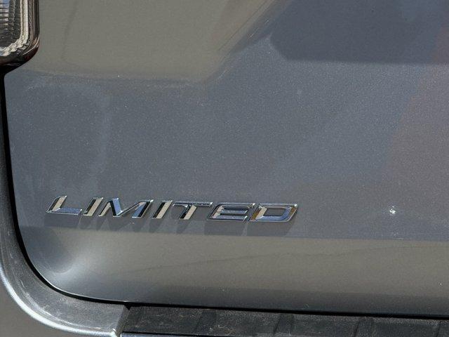 Photo of 2024 Iconic Silver Metallic Ford Explorer