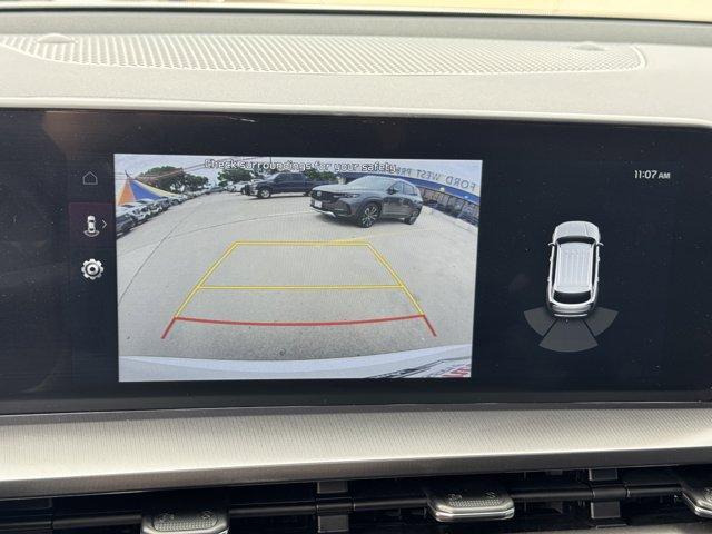 Photo of 2024 Glacial White Pearl Kia Telluride