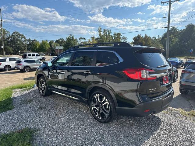 Photo of 2023 Crystal Black Silica Subaru Ascent