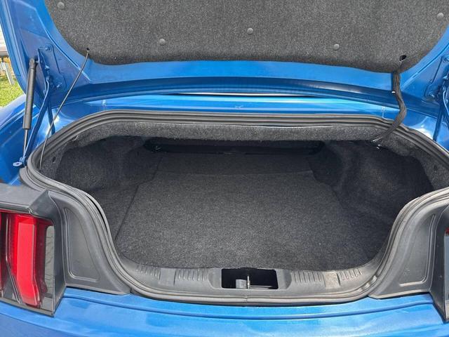Photo of 2021 Velocity Blue Metallic Ford Mustang