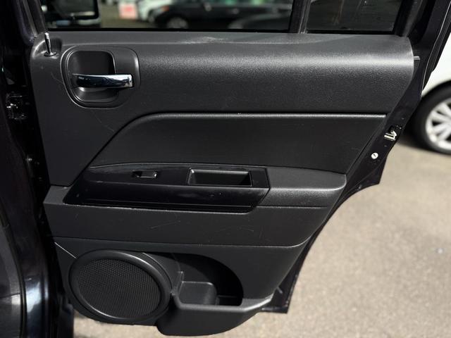Photo of 2014 Maximum Steel Metallic Clearcoat Jeep Patriot