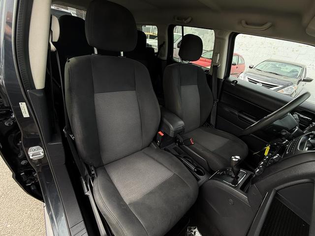 Photo of 2014 Maximum Steel Metallic Clearcoat Jeep Patriot