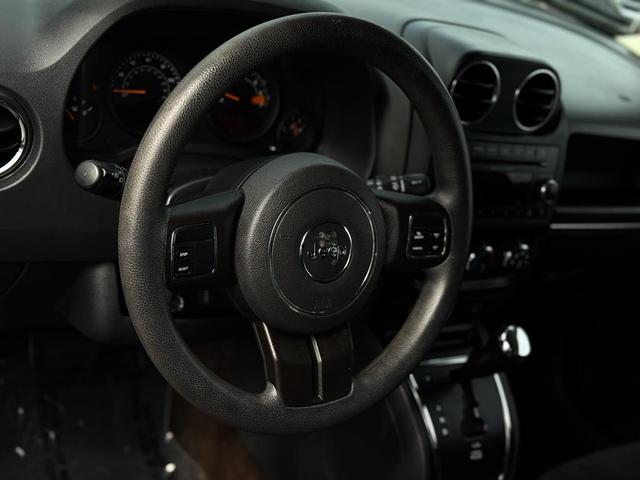 Photo of 2014 Maximum Steel Metallic Clearcoat Jeep Patriot