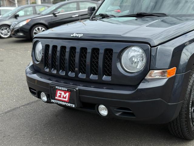 Photo of 2014 Maximum Steel Metallic Clearcoat Jeep Patriot