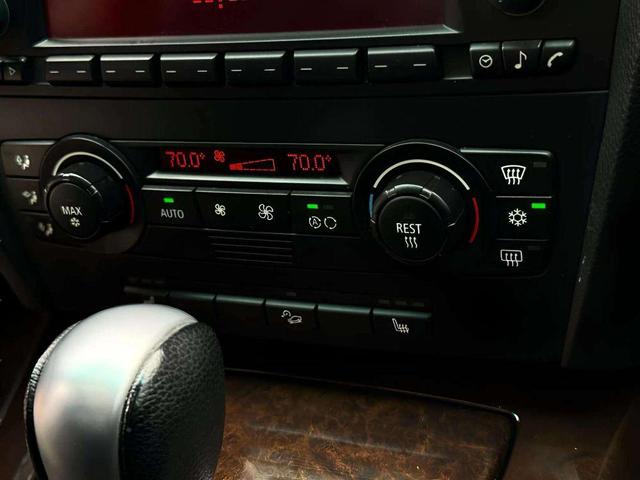 Photo of 2006 Jet Black BMW 330