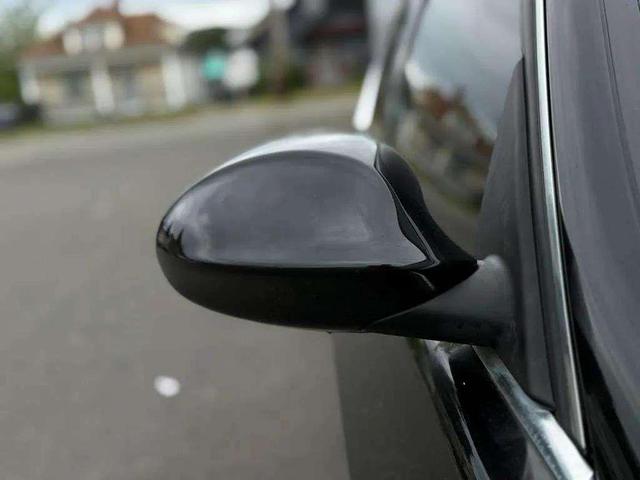 Photo of 2006 Jet Black BMW 330