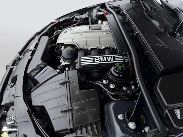 Photo of 2006 Jet Black BMW 330
