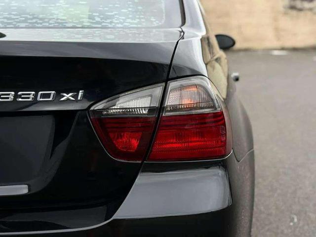 Photo of 2006 Jet Black BMW 330