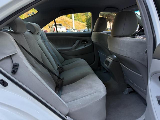 Photo of 2011 Super White Toyota Camry