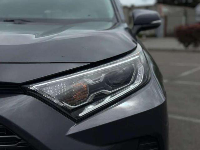 Photo of 2020 Magnetic Gray Metallic Toyota RAV4 Hybrid