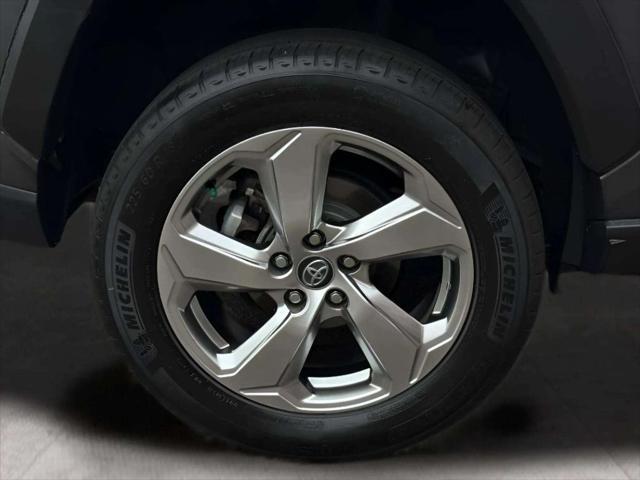 Photo of 2020 Magnetic Gray Metallic Toyota RAV4 Hybrid