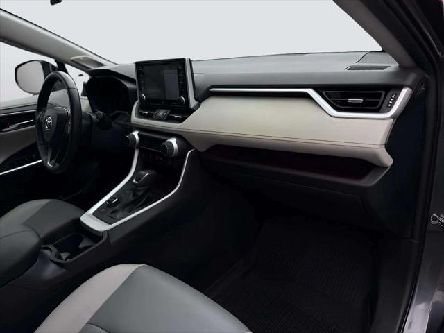 Photo of 2020 Magnetic Gray Metallic Toyota RAV4 Hybrid