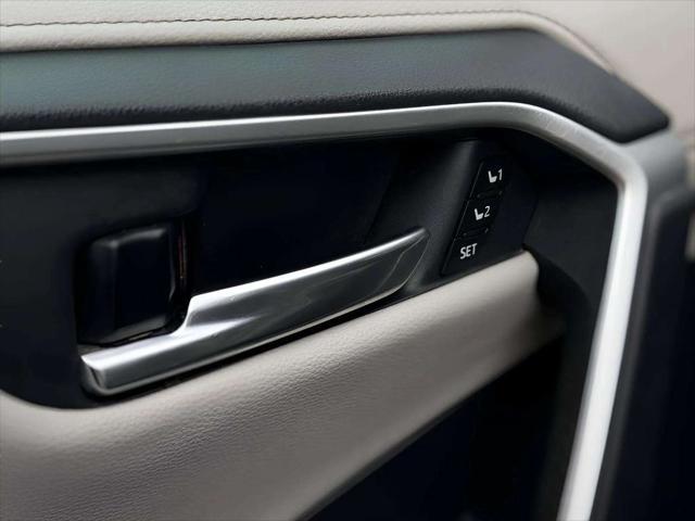 Photo of 2020 Magnetic Gray Metallic Toyota RAV4 Hybrid