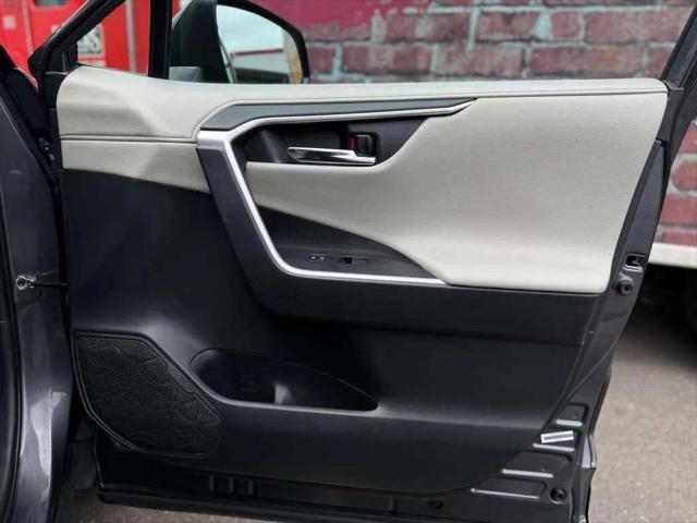 Photo of 2020 Magnetic Gray Metallic Toyota RAV4 Hybrid
