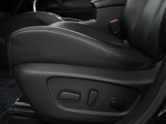Photo of 2016 Black Nissan Rogue
