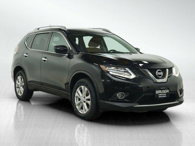 Photo of 2016 Black Nissan Rogue