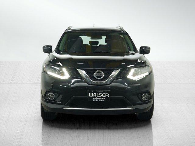 Photo of 2016 Black Nissan Rogue