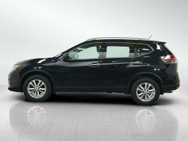 Photo of 2016 Black Nissan Rogue