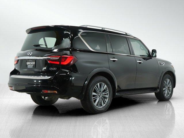 Photo of 2023 Gray INFINITI QX80