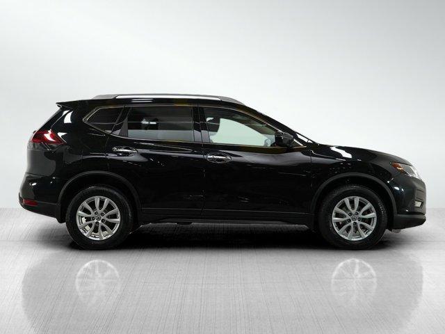 Photo of 2020 Black Nissan Rogue