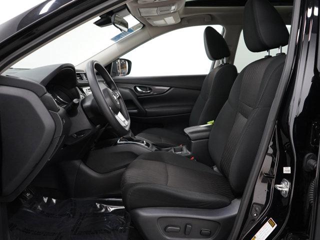 Photo of 2020 Black Nissan Rogue