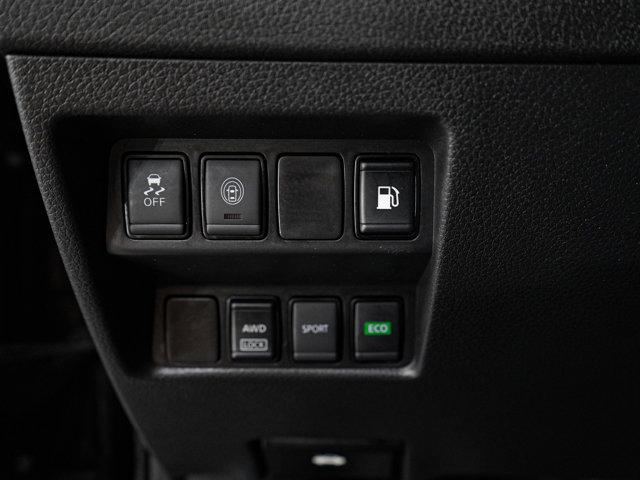 Photo of 2020 Black Nissan Rogue